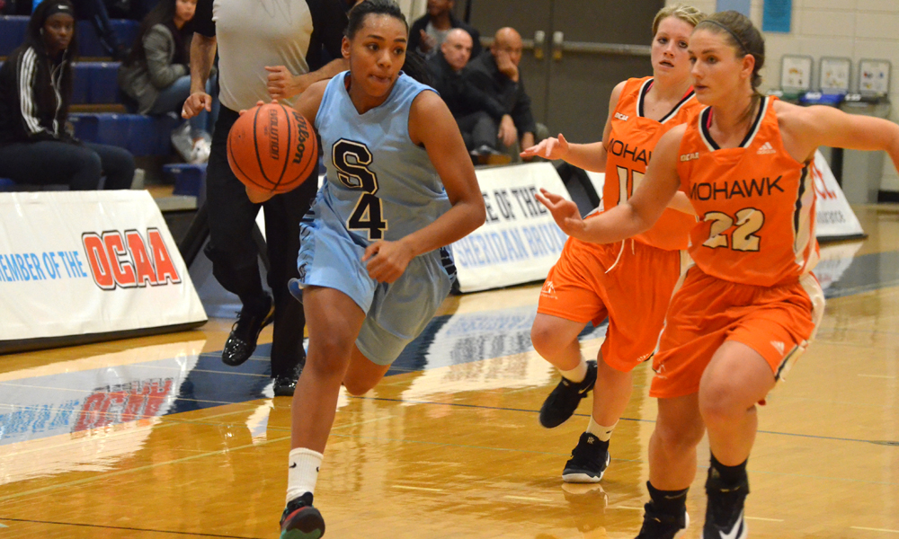 Women's basketball get split in home and away with Mohawk, Conestoga