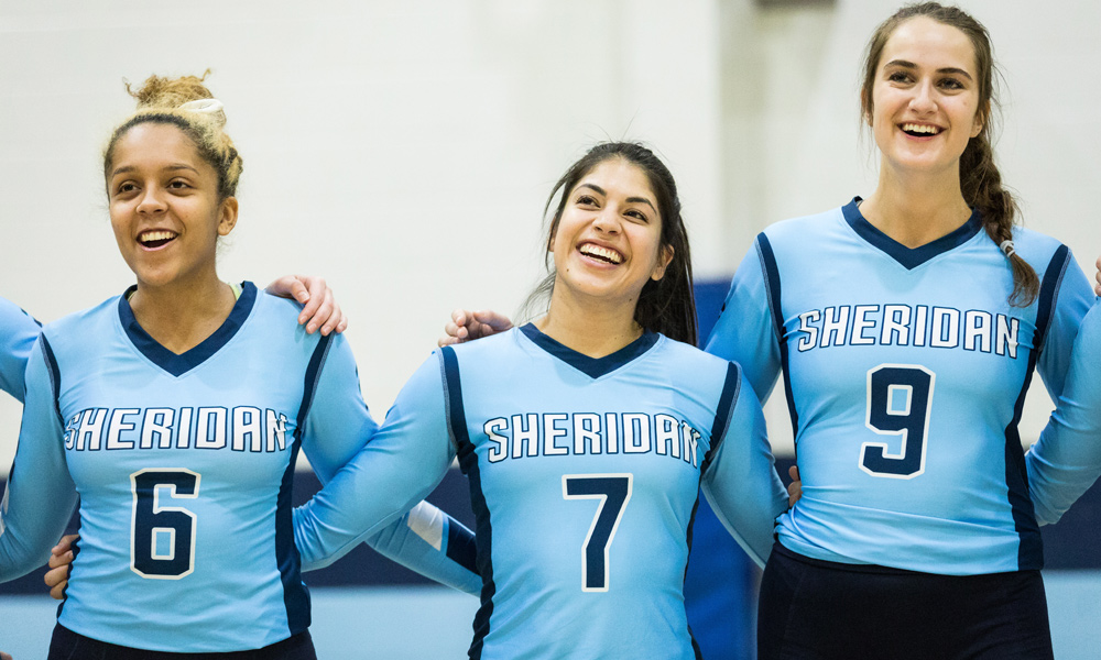 Women's volleyball close out regular season with Sudbury sweep
